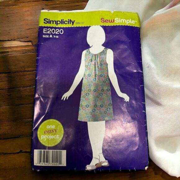 Simplicity E2020 Girls Dress Learn to Sew Simple Pattern 7-14 Shift Easy Uncut - Picture 1 of 3